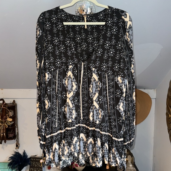 Free People Women's 60's Down by the Bay Tunic in Black & Blue - Picture 8 of 16